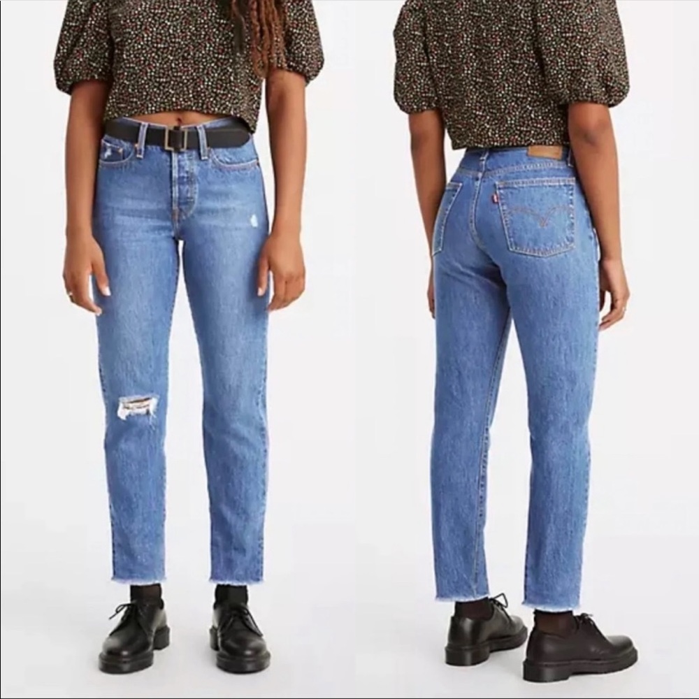 NEW Levi’s Wedgie Icon Athens Hera Distressed High Rise Tapered Leg Raw Hem Jean